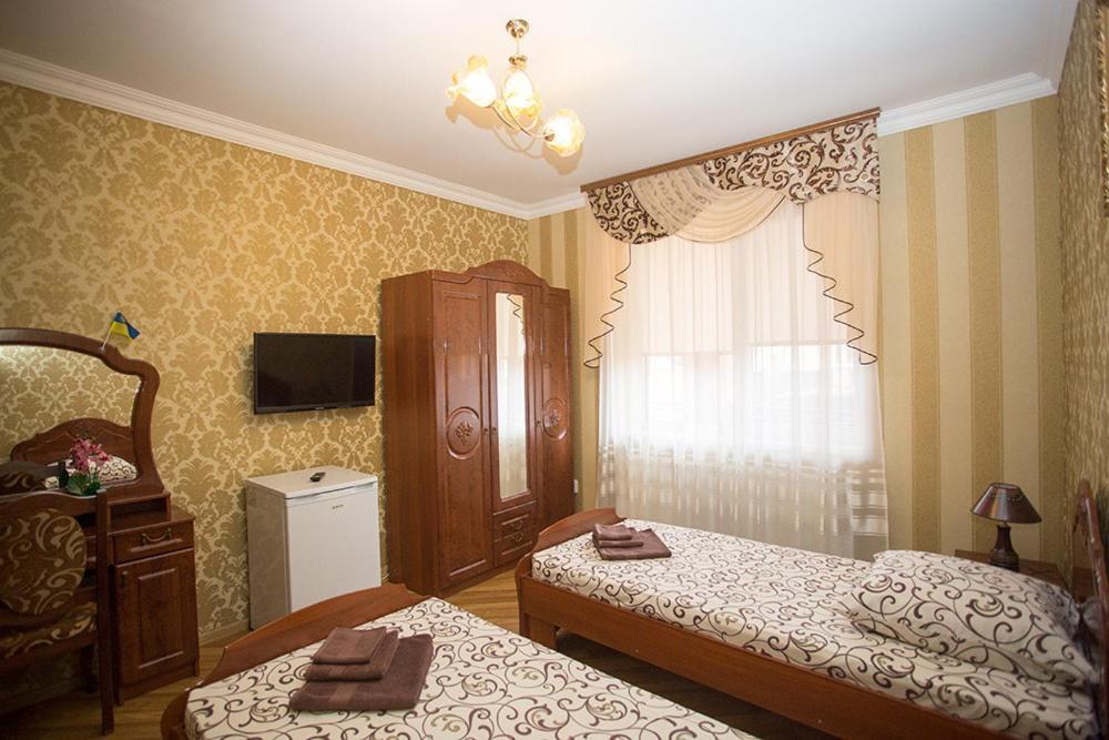 Hotel Goldenluxe Beregovo Exterior foto