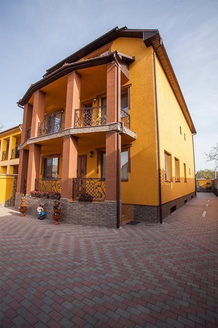 Hotel Goldenluxe Beregovo Exterior foto