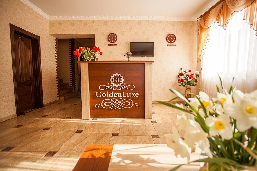 Hotel Goldenluxe Beregovo Exterior foto